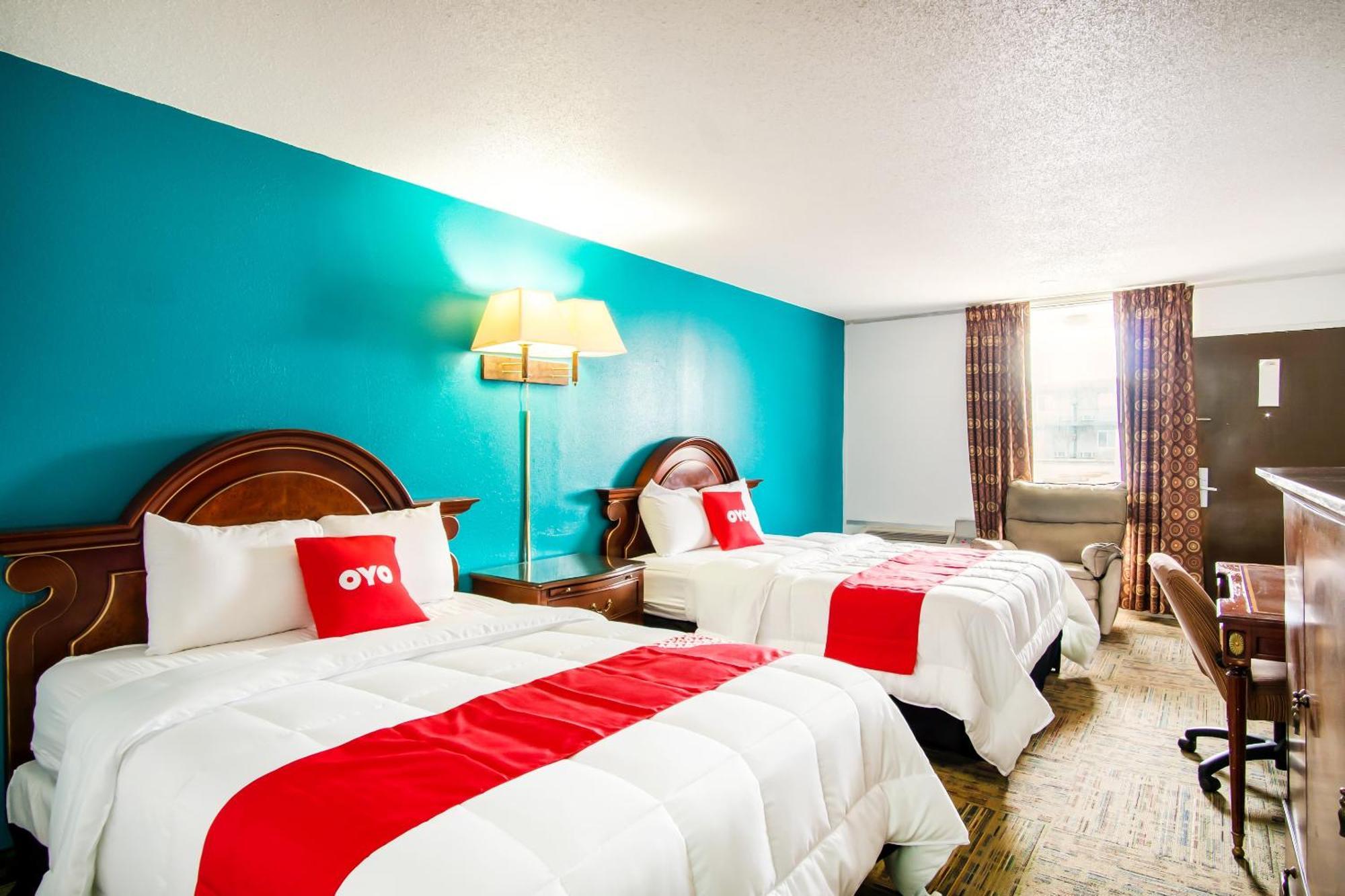 Oyo Hotel Hutchinson West 4Th Ave Esterno foto