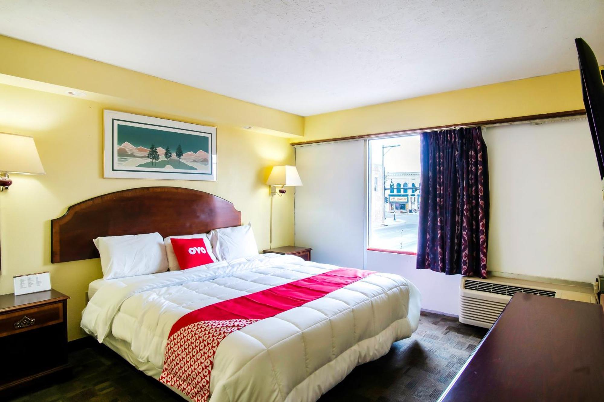 Oyo Hotel Hutchinson West 4Th Ave Esterno foto